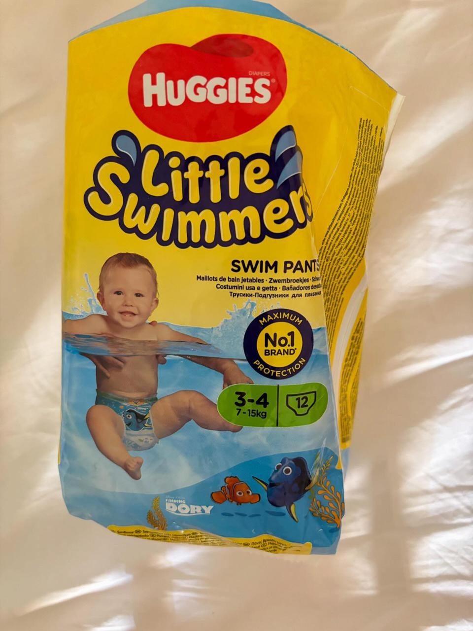 Huggies Little Swimmers (7-15kg) "Count of 8" Diapers