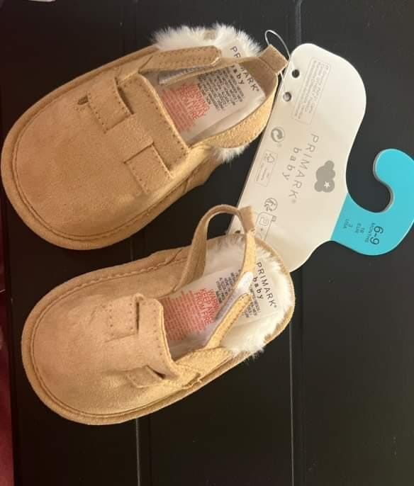 Primark (6-9m) Girl Sandals