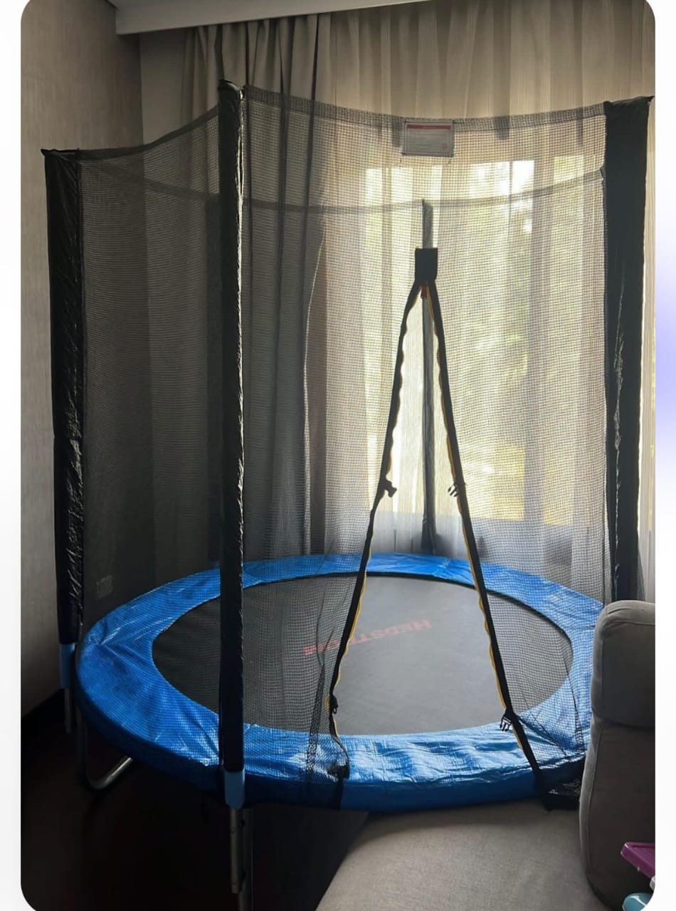 1.8M With Enclosure Trampoline