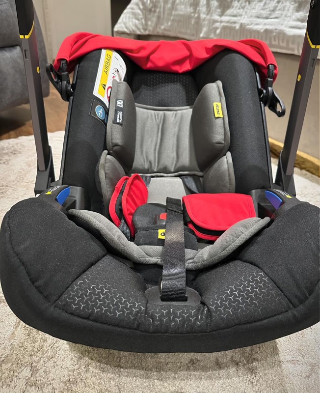 Doona Flame Red Travel System