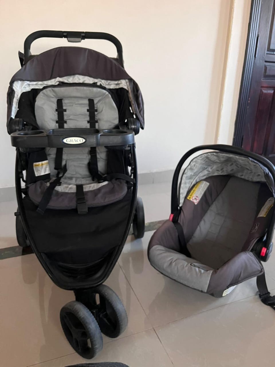 Graco SnugRide Travel System