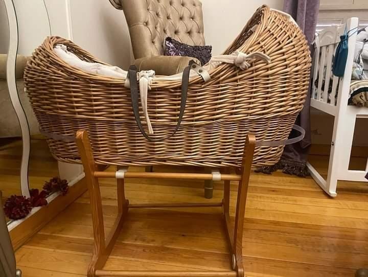 Mothercare The Snug Moses Basket with stand  Crib